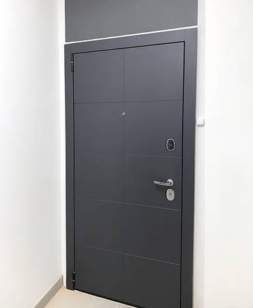 Металлическая дверь в ЖК